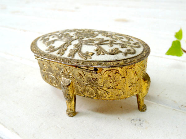 【フラワーモチーフ・ゴールド色】脚付き・アンティーク・ジュエリーボックス・宝石箱・アクセサリーケース