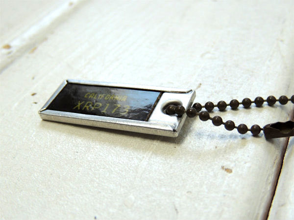 CALIFORNIAカリフォルニア XRP 173 黒 ナンバープレート ヴィンテージ・キーホルダー FUEL 鍵付き USA