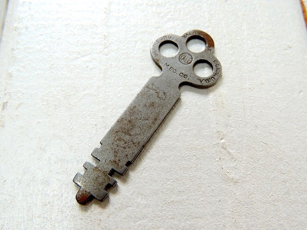 【STAMFORD/YALE/三つ穴/古鍵】アンティークキー・USA・ビンテージ・キー