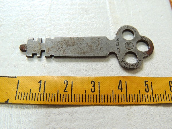 【STAMFORD/YALE/三つ穴/古鍵】アンティークキー・USA・ビンテージ・キー