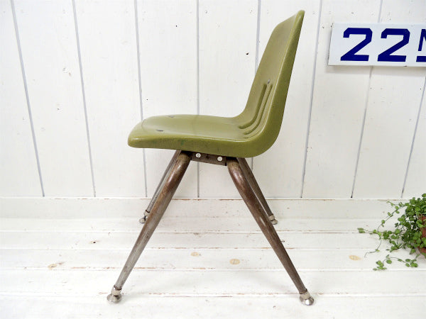 【VIRCO】ヴァルコ・オリーブグリーン色・ヴィンテージ・スクールチェア/子供イス USA