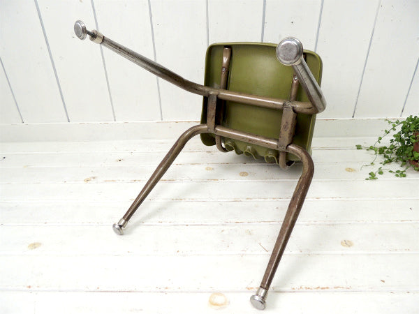 【VIRCO】ヴァルコ・オリーブグリーン色・ヴィンテージ・スクールチェア/子供イス USA