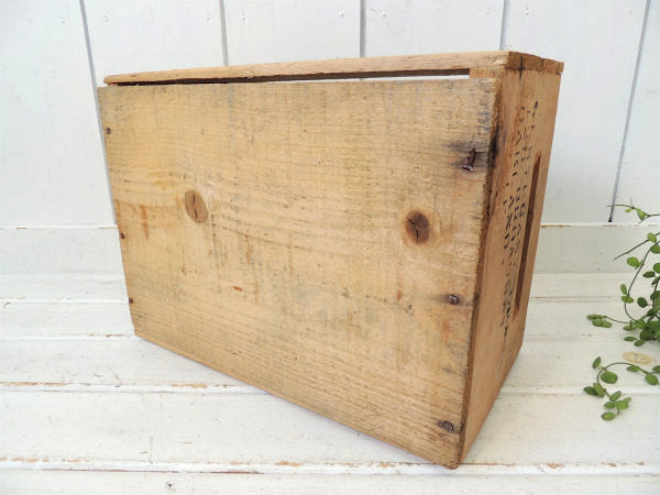 【JOHNSON&GUNSTON】たくさんの英文字入り・木箱・ヴィンテージ・ウッドボックス