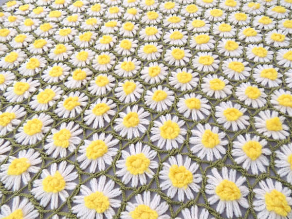 手編みニット・お花の立体モチーフ編み・アンティーク・ブランケット/ひざ掛け USA