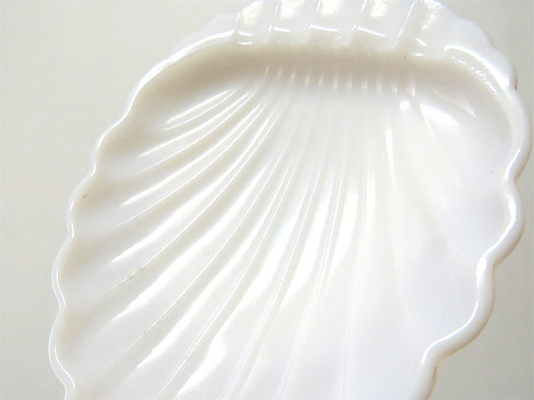 シェル型・ミルクガラス製・アンティーク・ソープディッシュ・石鹸置き USA