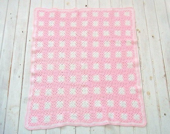ベビーピンク・モチーフ編み・ハンドメイド・アンティーク・ニットブランケット/USA