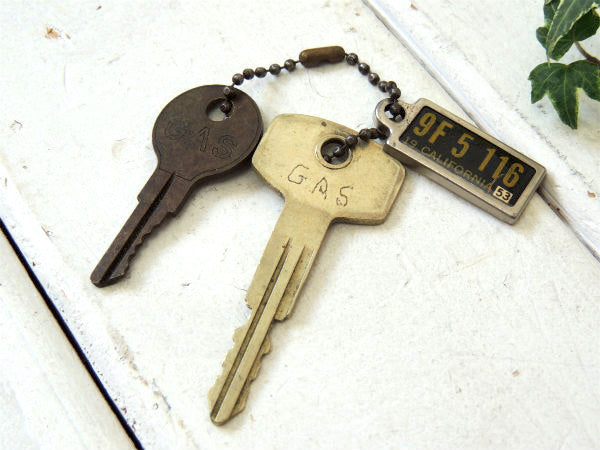 【1953s・CALIF】カリフォルニア・ナンバープレート型 ・ビンテージ・キーホルダー・鍵付き