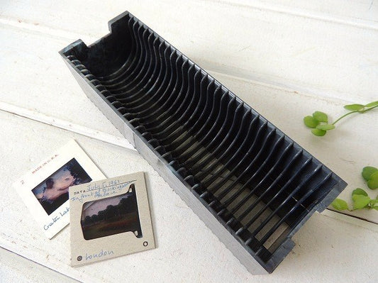 【Universal】スライドフィルム写真2枚付き・ビンテージ・スライドフィルムケース/トレイ Ⅱ