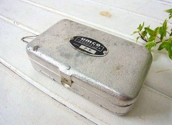 【UMCO】アルミ製・ヴィンテージ・タックルボックス・MODEL P-9/フィッシング USA