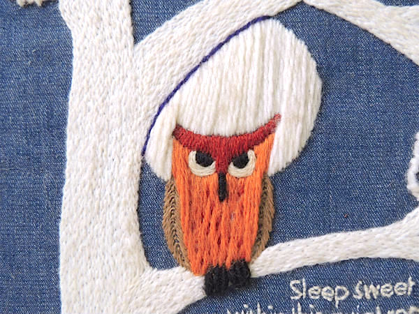 ふくろうモチーフ×デニム地ベース・70's・ヴィンテージ・刺繍フレーム/壁飾り USA