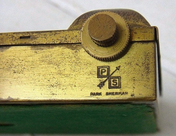 【パークシャーマン】真鍮製・メモトレイ付き・アンティーク・デスクカレンダー USA