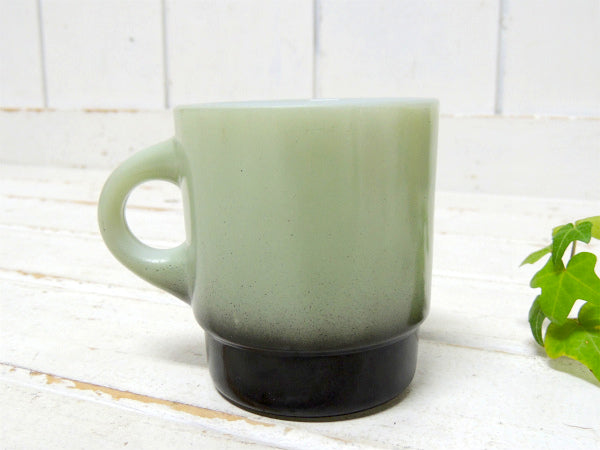 【FireKing】ファイヤーキング・灰×黒・スタッキング・マグカップ・Cハンドル・食器 USA