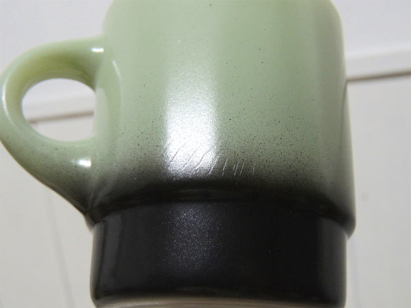 【FireKing】ファイヤーキング・灰×黒・スタッキング・マグカップ・Cハンドル・食器 USA