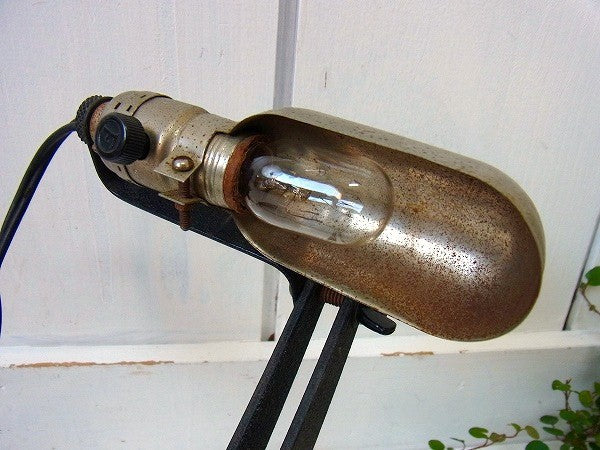 【お洒落なデザイン】アイアン製・アンティーク・デスクランプ・照明 ・デスクライト