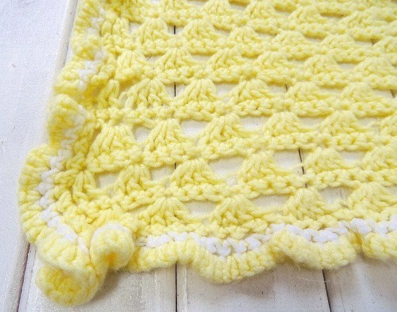 クリームイエロー・かぎ編み・ヴィンテージ・ニットブランケット ひざ掛け 大判 USA