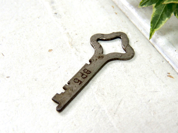 CORBIN CABINET LOCK ヴィンテージ KEY オールド 鍵 キー 英数字  USA