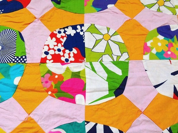 USA カラフル&ポップ 花柄　BIGサイズ ヴィンテージ パッチワーク キルトマット マルチカバー