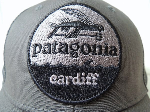 【Patagonia】パタゴニア・カーディフ限定・キャップ&ステッカー1枚/ダークグレー