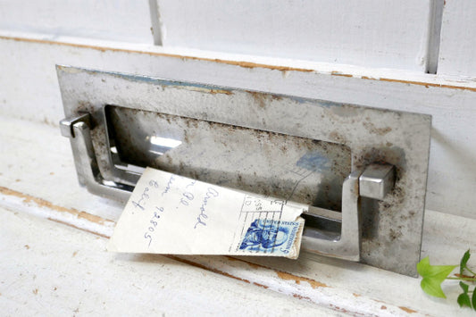 ドアノッカー付き ハンマードフィニッシュ ヴィンテージ レタースロット 郵便受け ドア用金物 USA