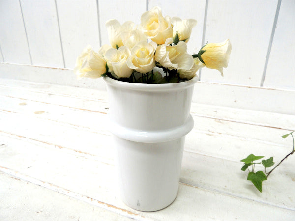 H↓ミッドセンチュリー モダンデザイン 白磁・ヴィンテージ・陶器製・容器・ポッタリー 花瓶