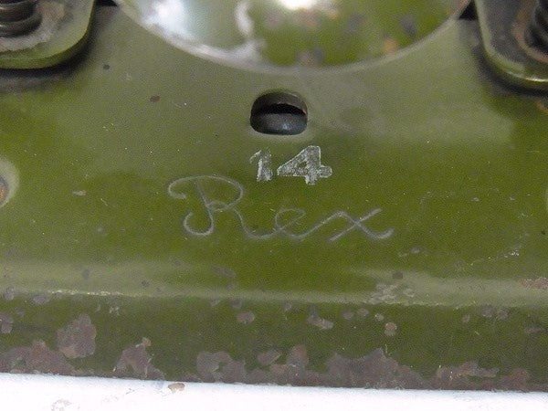 【Rex】オリーブグリーン・2つ穴・ヴィンテージ・ペーパーパンチ/穴あけパンチ　USA