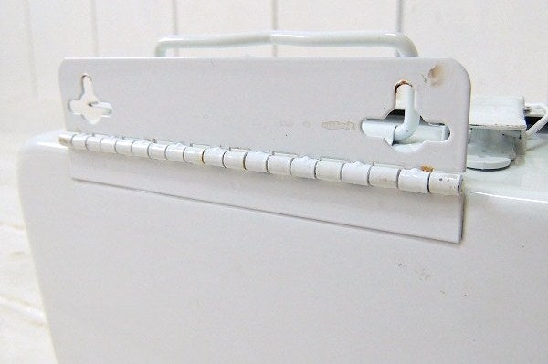 USA!アリゾナパブリックサービス・メタル製・白色・ヴィンテージ・救急箱/ファーストエイド