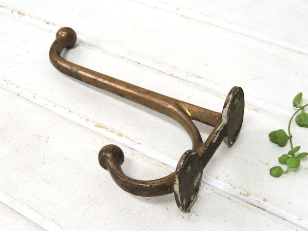 真鍮製の大きなアンティーク・ウォールフック/ハンガーフック USA