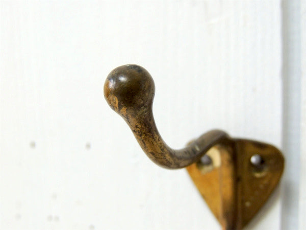 ペンキの付いた真鍮製・アンティーク・フック・ウォールフック・ハンガーフック USA