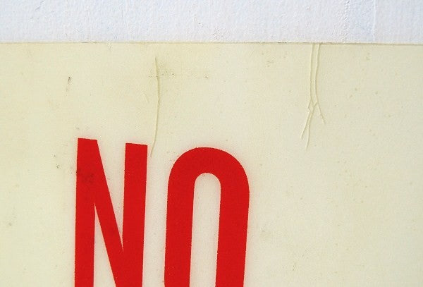 【NO SMOKING】グラスファイバー製・ヴィンテージ・サイン/サインプレート/看板 USA