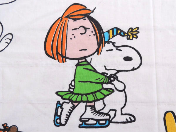 【スヌーピー】ピーナッツの仲間・スポーツ柄・ヴィンテージ・USEDフラットシーツ(1/2) USA