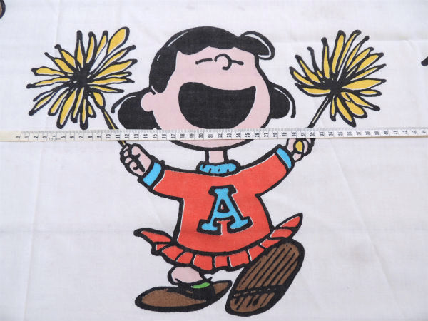 【スヌーピー】ピーナッツの仲間・スポーツ柄・ヴィンテージ・USEDフラットシーツ(1/2) USA