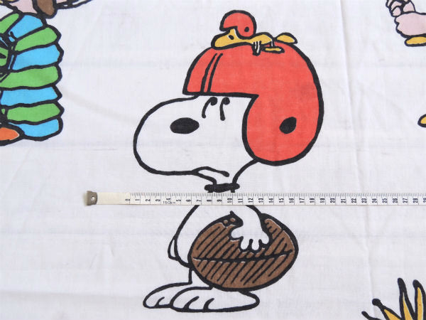 【スヌーピー】ピーナッツの仲間・スポーツ柄・ヴィンテージ・USEDフラットシーツ(1/2) USA