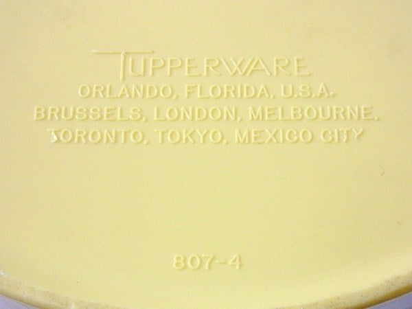 【タッパーウェア】Tupperware・クリーム色・ヴィンテージ・キャニスター(M) USA
