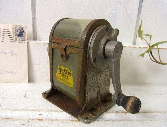 【Dexter】セルロイド製・ヴィンテージ・ペンシルシャープナー/鉛筆削り USA