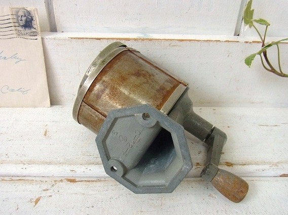 【APSCO GIANT】アンティーク・ペンシルシャープナー/鉛筆削り　USA