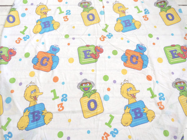 【セサミストリート】アルファベット柄・ヴィンテージ・ユーズドシーツ(ボックスタイプ)