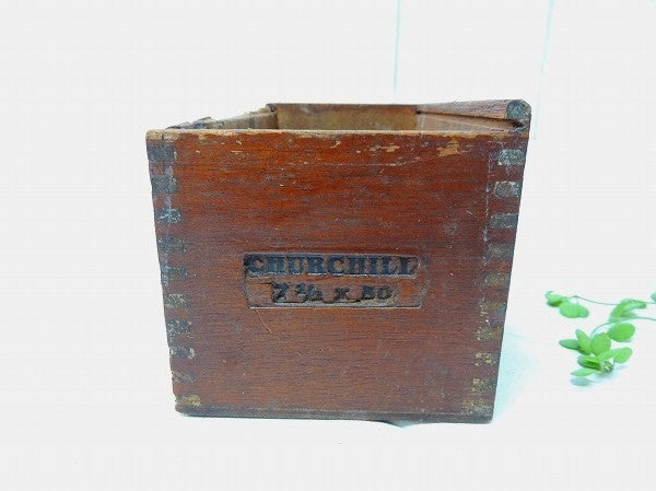 【CHURCHILL】チャーチル・葉巻の小さなアンティーク・木箱/ウッドボックス