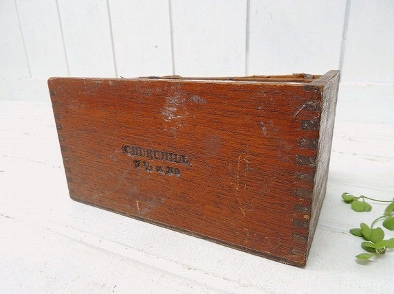 【CHURCHILL】チャーチル・葉巻の小さなアンティーク・木箱/ウッドボックス