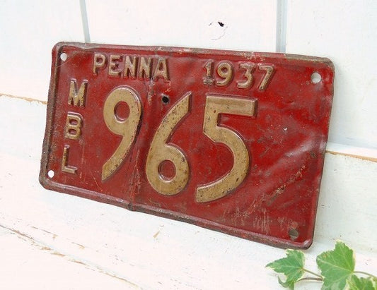 ペンシルベニア州・1937年・赤色・ビンテージ・ナンバープレート/カーライセンスプレート・USA