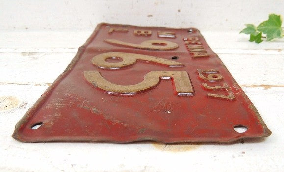 ペンシルベニア州・1937年・赤色・ビンテージ・ナンバープレート/カーライセンスプレート・USA