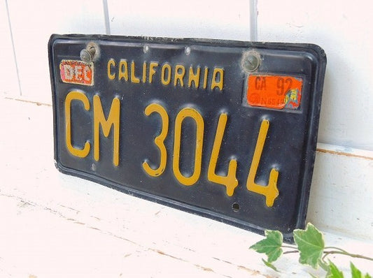 カリフォルニア州・1963年・ビンテージ・ブラック・ナンバープレート/カーライセンスプレート