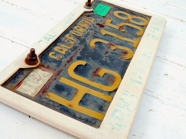 【カリフォルニア州/1960年代/ARMY】ビンテージ・ナンバープレート・USA