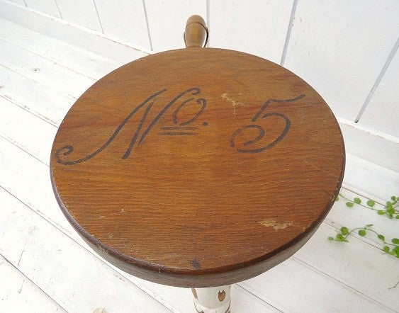 USA!木製のシャビーなアンティーク・ミルクスツール/チェア/ラウンドスツール/踏み台