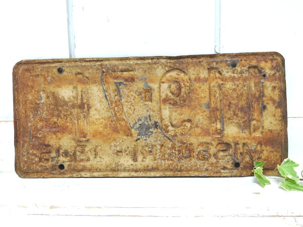 1945年・ビンテージ・ナンバープレート・ミズリー州・119-714・弾痕・USA・カーライセンス