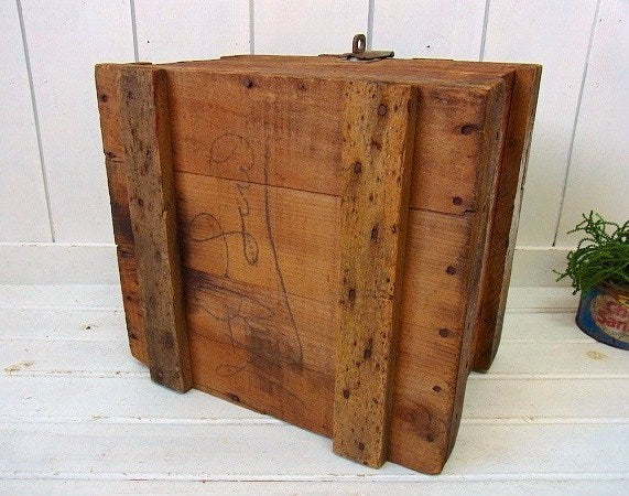 古い木製のヴィンテージ・トランク/木箱/道具箱　USA