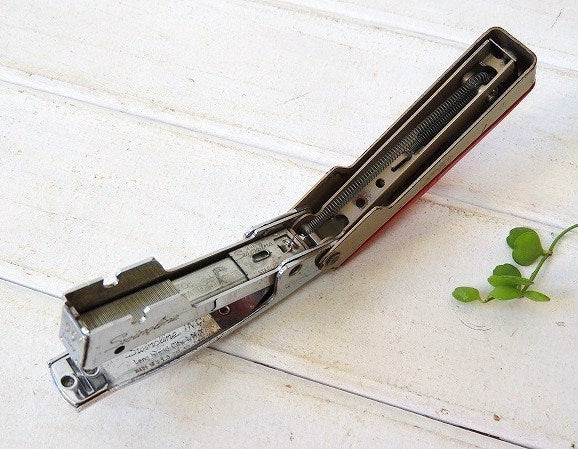 【Swingline】USA・赤色・ヴィンテージ・ホッチキス/ステープラー