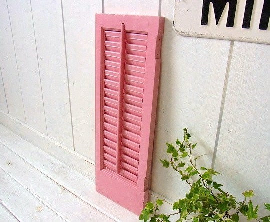 ピンク色の小さな木製・ヴィンテージ・ルーバー/ヴォレー/シャッター/建具　USA