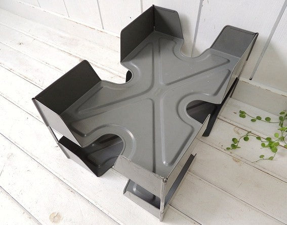 2段式のスチール製・ヴィンテージ・書類ラック/デスクトレイ・USA・工業系