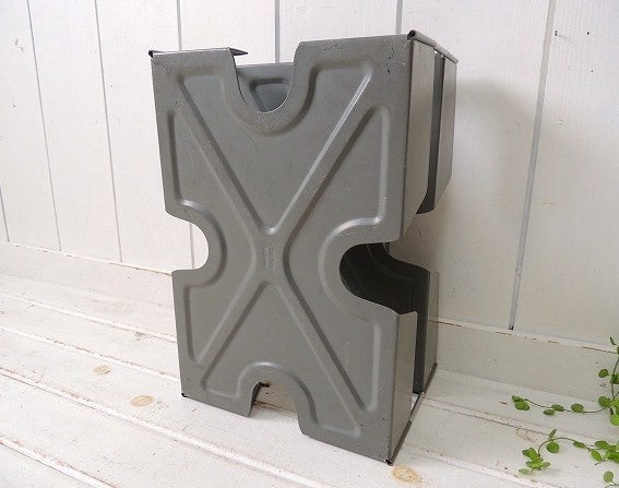 2段式のスチール製・ヴィンテージ・書類ラック/デスクトレイ・USA・工業系