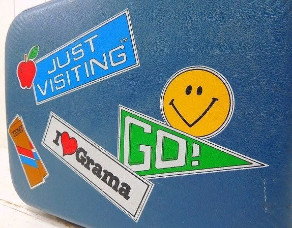 スマイルの絵柄入り・ブルー色・小さなヴィンテージ・スーツケース/トランク/旅行バッグ
